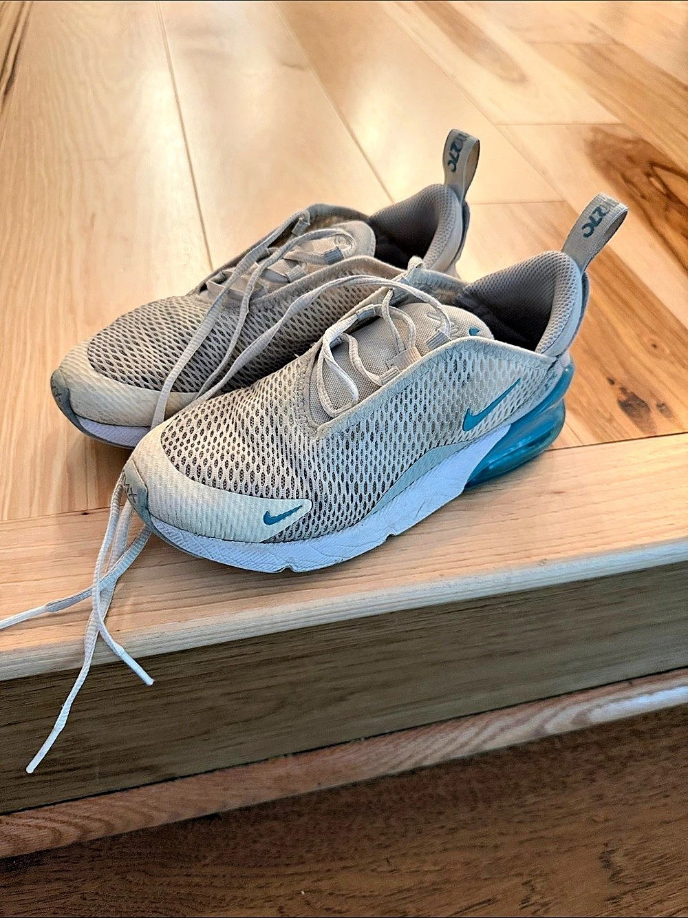 Nike Air Max 270 Athletic Shoes Gray & Blue